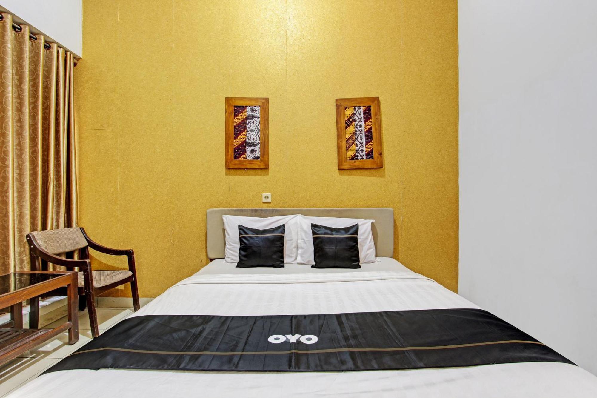 Super Oyo Capital O 93240 Candra Dewi Hotel 3*